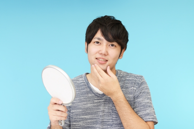 男性　清潔感　髭　鼻毛
